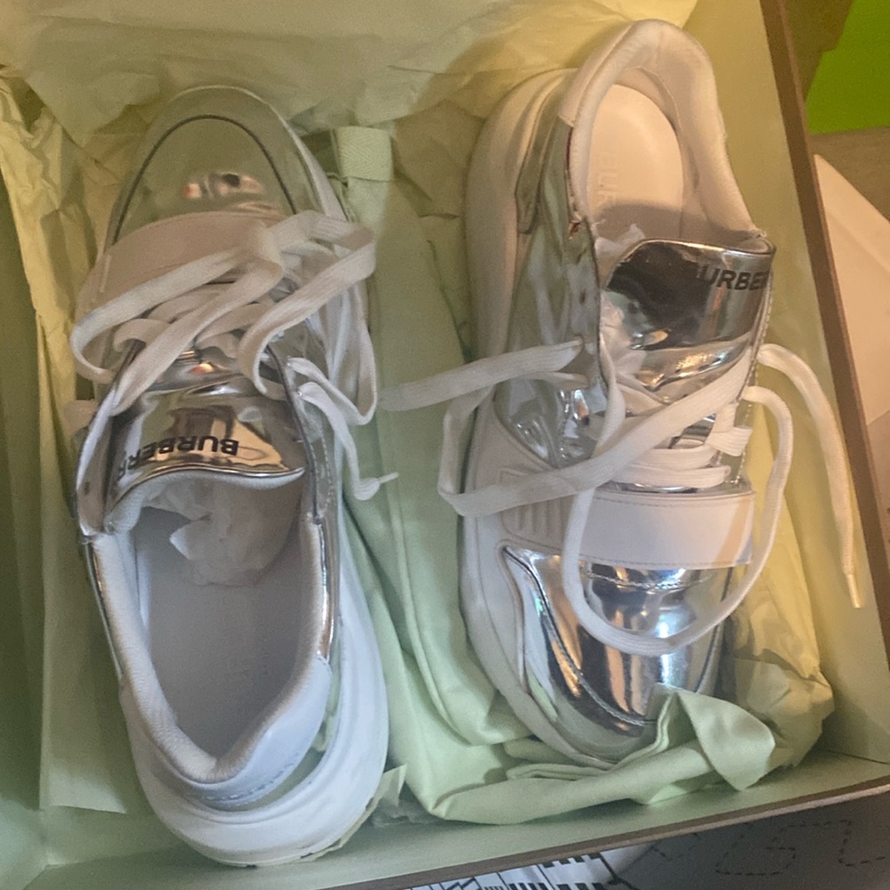 Burberry nice